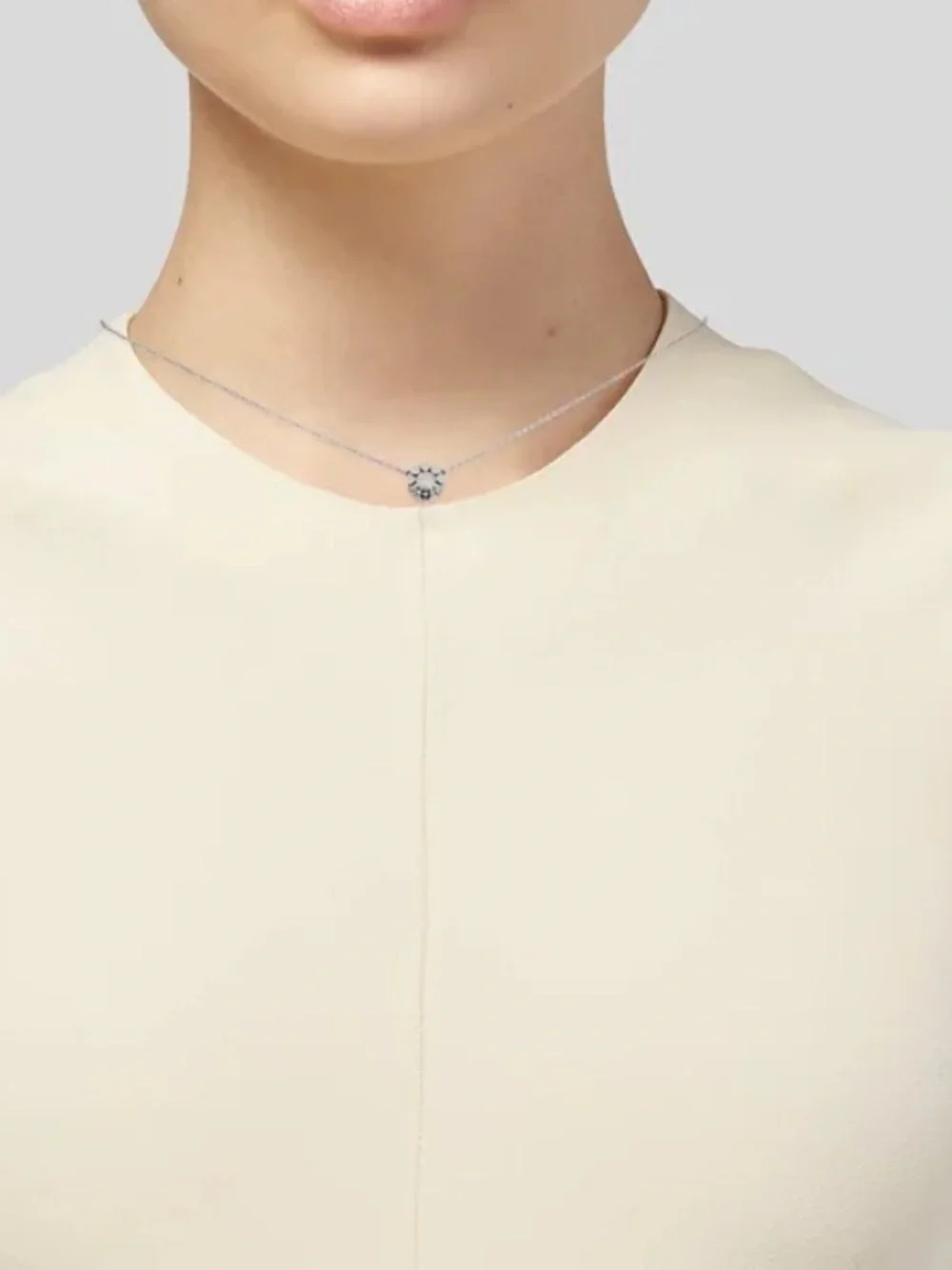 Authentic Tiffany & Co. Paloma Picasso Crown Of Hearts Diamond Pendant Necklace.